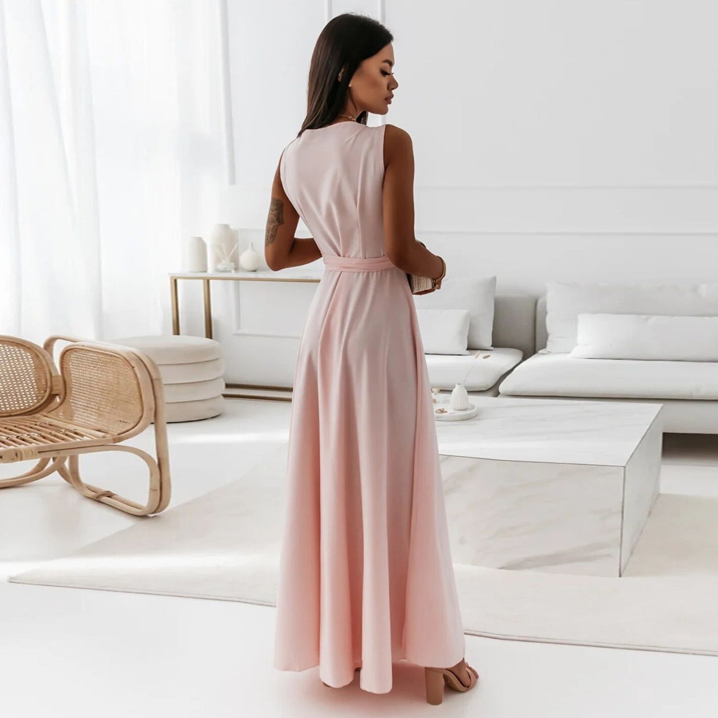 Robe Maxi Élégante Ceinture V
