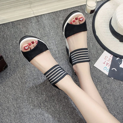 Fashion plus size women's shoes with buckle webbing