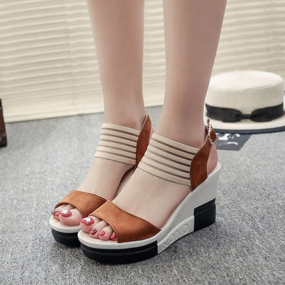 Fashion plus size women's shoes with buckle webbing